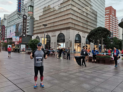 健康与时尚，福卡智库健儿参加2019上海国际马拉松赛2.jpg